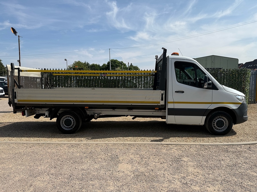 Mercedes-Benz Sprinter 315 Cdi Progressive White #4
