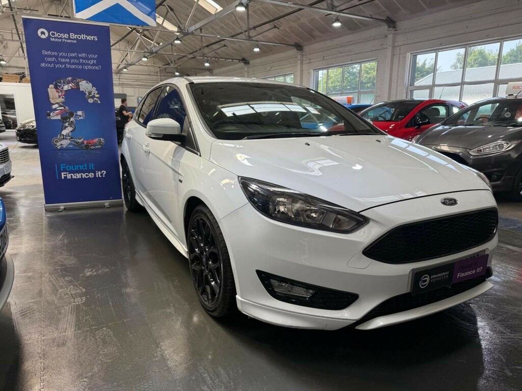Ford Focus Hatchback 1.0T Ecoboost St-line Euro 6 Ss White