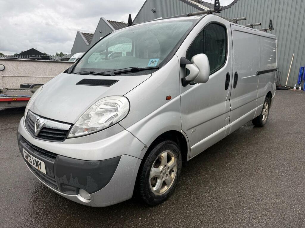 Vauxhall Vivaro 2.0Cdti 115Ps Sportive Van 2.7T Euro 5 White #2