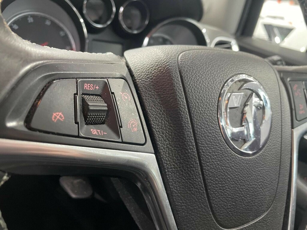 Vauxhall Mokka 1.6 Cdti Tech Line 2Wd Euro 6 Ss White #6