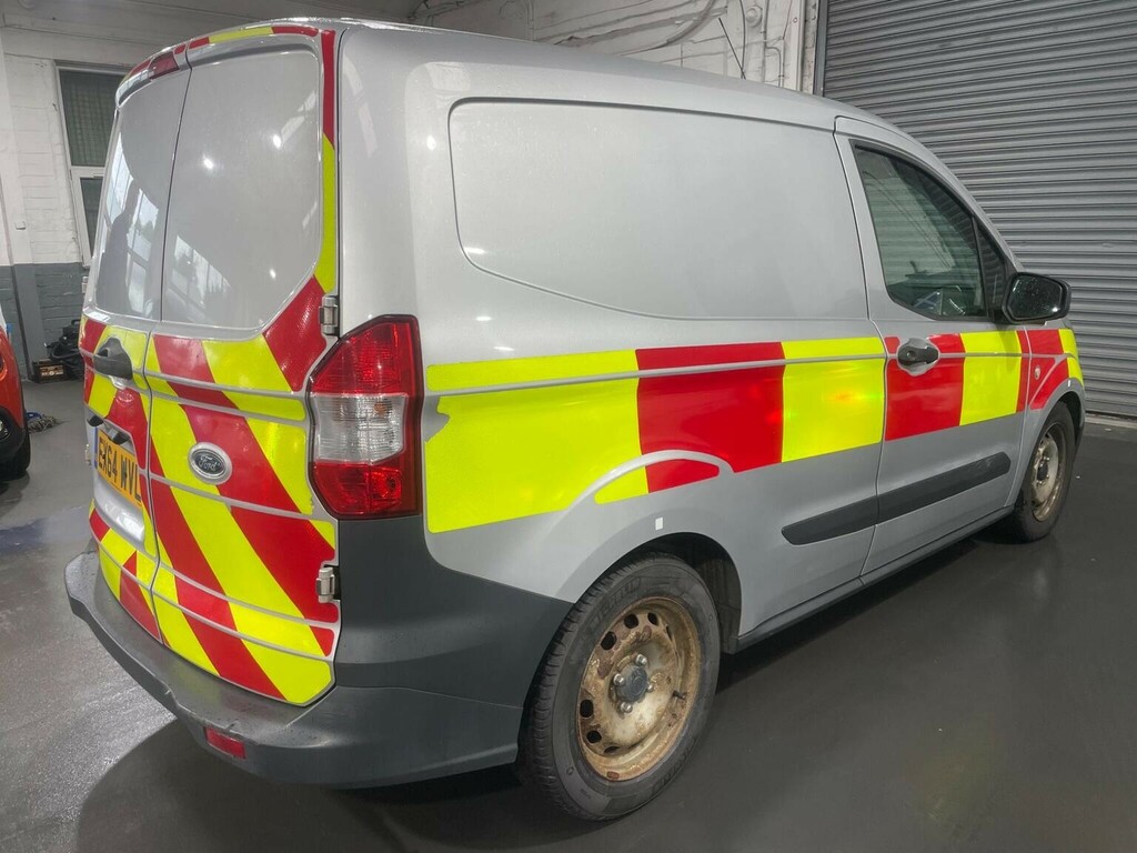 Ford Transit Courier Mpv Blue #4