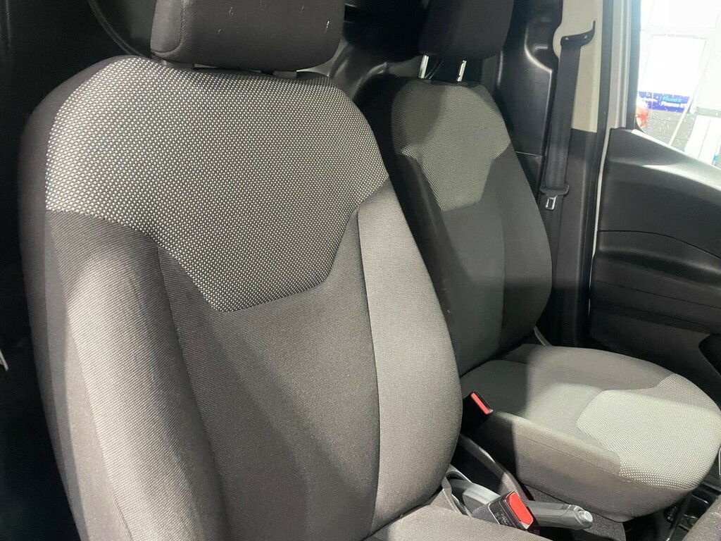 Ford Transit Courier Mpv Blue #5