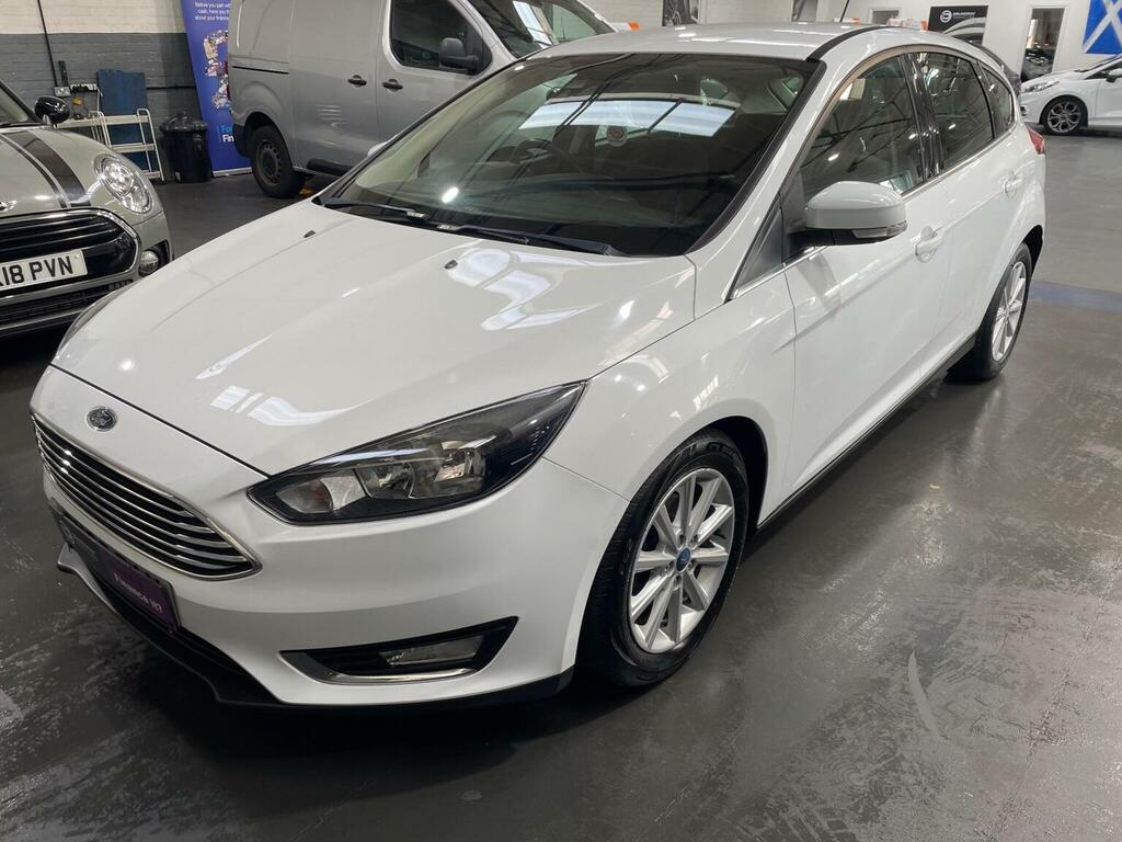 Ford Focus Hatchback 1.0T Ecoboost Titanium Euro 6 Ss SN65RAU White #5