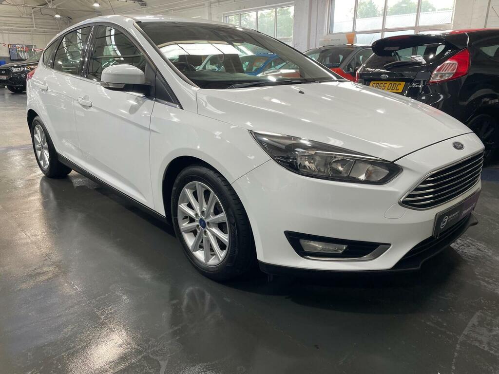 Ford Focus Hatchback 1.0T Ecoboost Titanium Euro 6 Ss SN65RAU White #2