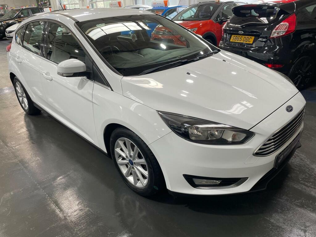 Ford Focus Hatchback 1.0T Ecoboost Titanium Euro 6 Ss SN65RAU White #3