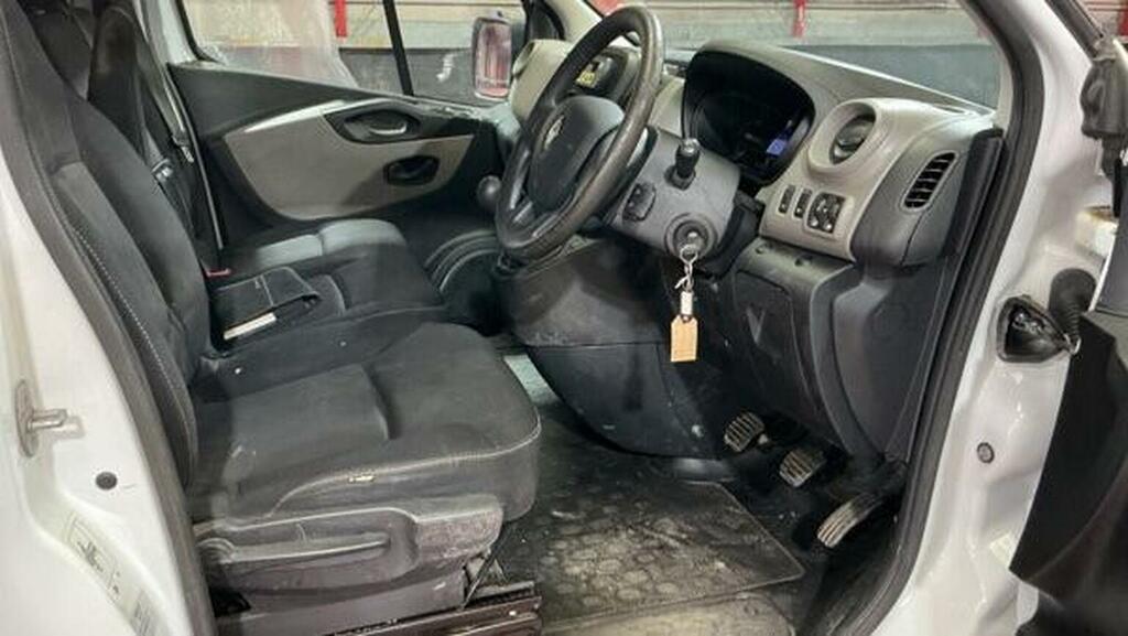 Renault Trafic 1.6 Dci 29 Business Lwb Standard Roof Euro 6 White #4