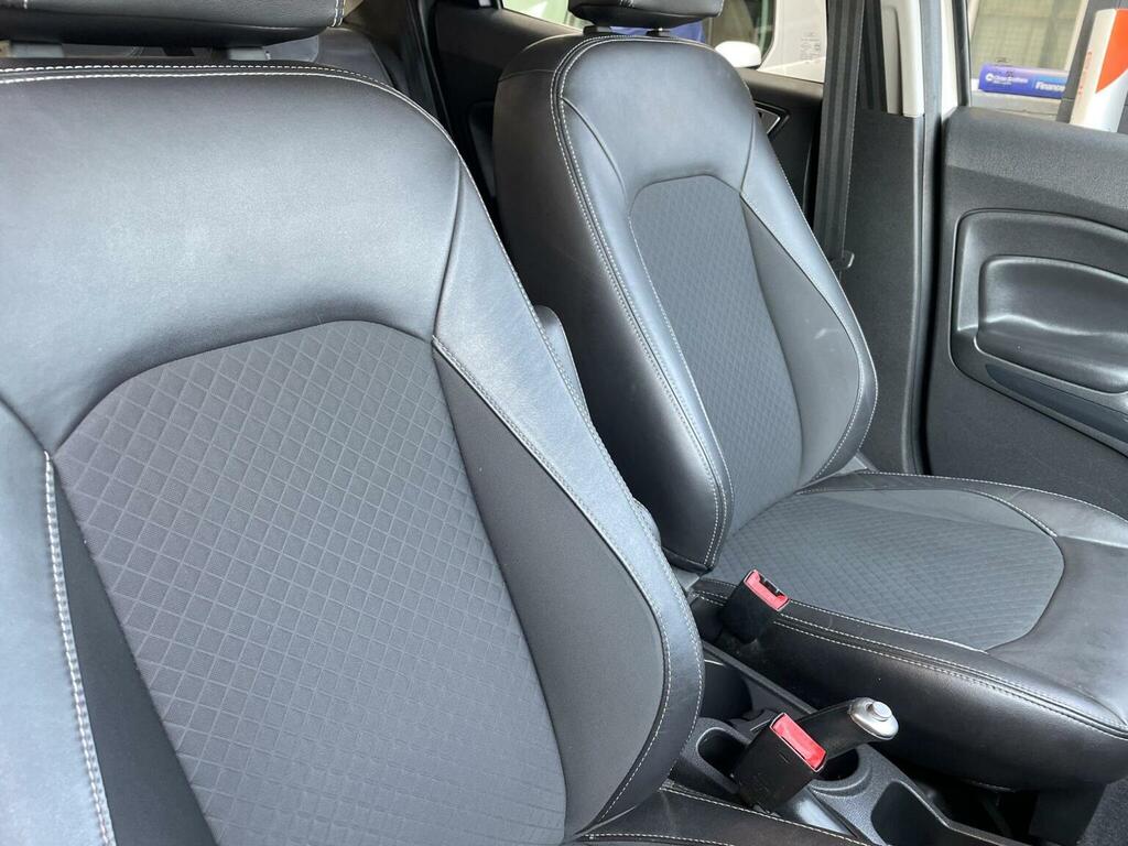 Ford Ecosport Hatchback White #15
