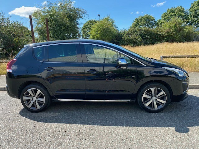 Peugeot 3008 1.6 Hdi Allure Black #3