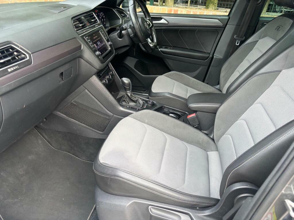 Volkswagen Tiguan 2L Se Navigation Silver #24