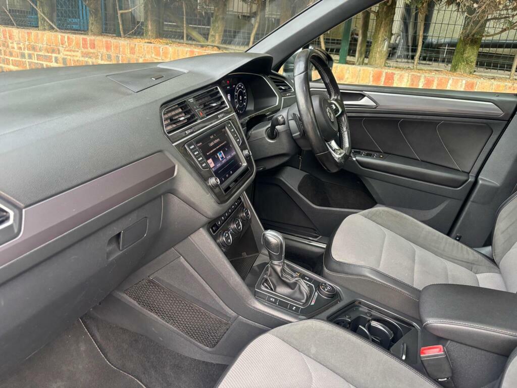 Volkswagen Tiguan 2L Se Navigation Silver #22