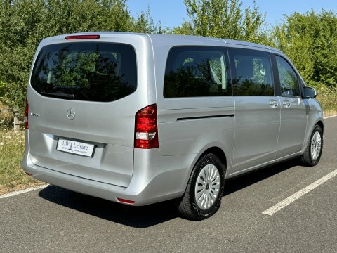 Mercedes-Benz V Class 2023 73 V300 #4