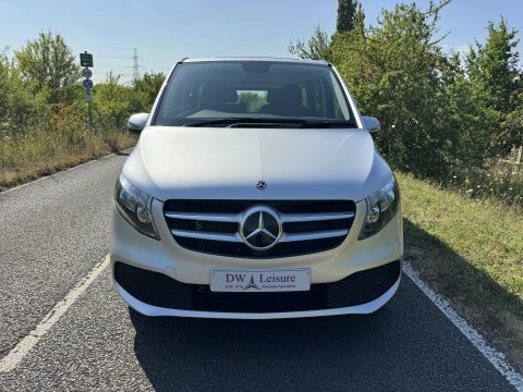 Mercedes-Benz V Class Mpv Black #23
