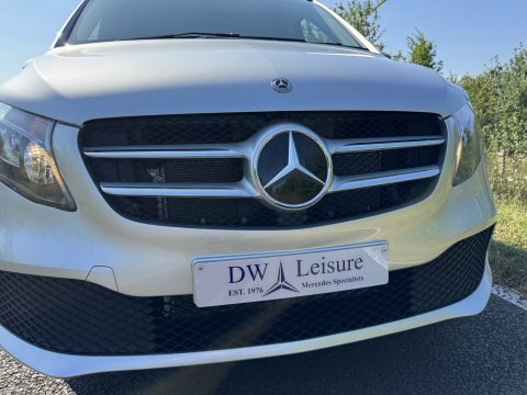 Mercedes-Benz V Class Mpv Black #34