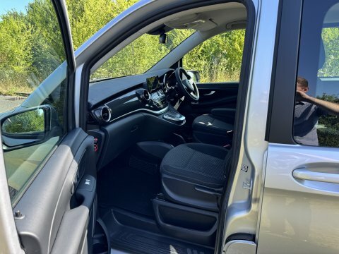 Mercedes-Benz V Class Mpv Black #7
