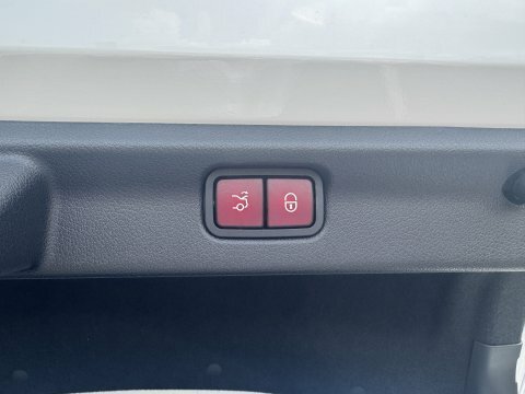 Mercedes-Benz EQE Saloon Grey #30