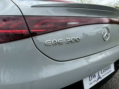Mercedes-Benz EQE Saloon Black #38