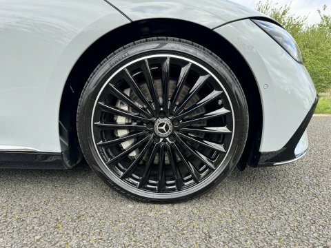 Mercedes-Benz EQE Saloon Black #42