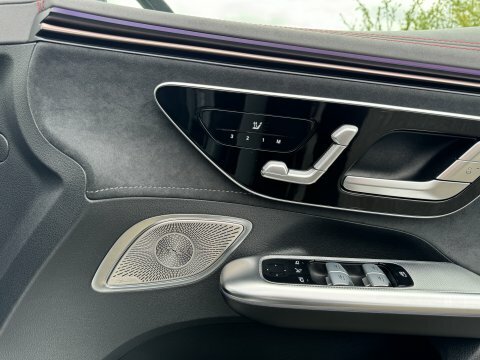 Mercedes-Benz EQE Saloon Black #15