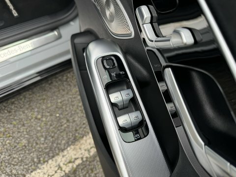 Mercedes-Benz EQE Saloon Black #18