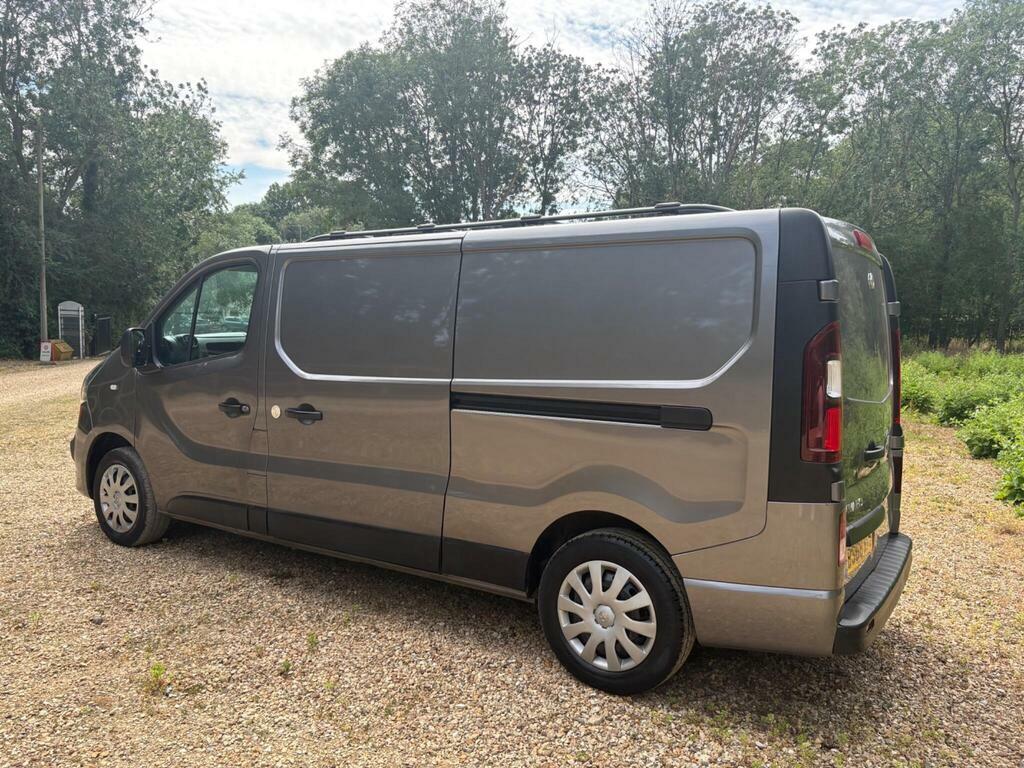 Vauxhall Vivaro 1.6 Cdti 2900 Sportive L2 H1 Euro 6 DS68BVC Grey #5