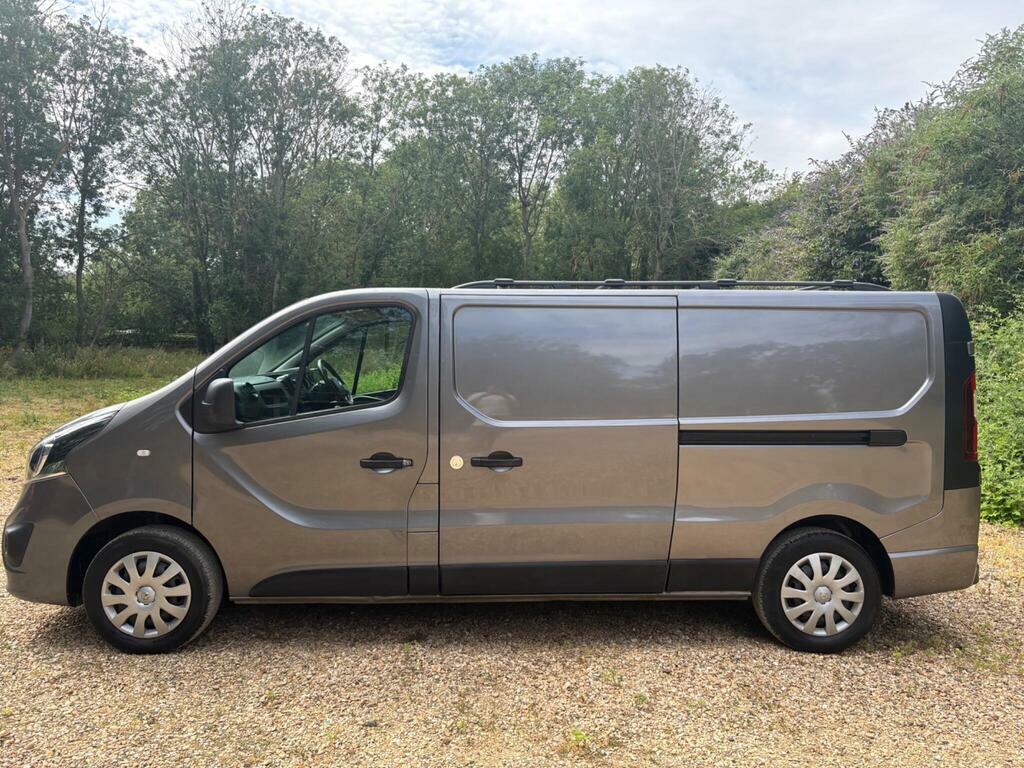 Vauxhall Vivaro 1.6 Cdti 2900 Sportive L2 H1 Euro 6 DS68BVC Grey #4