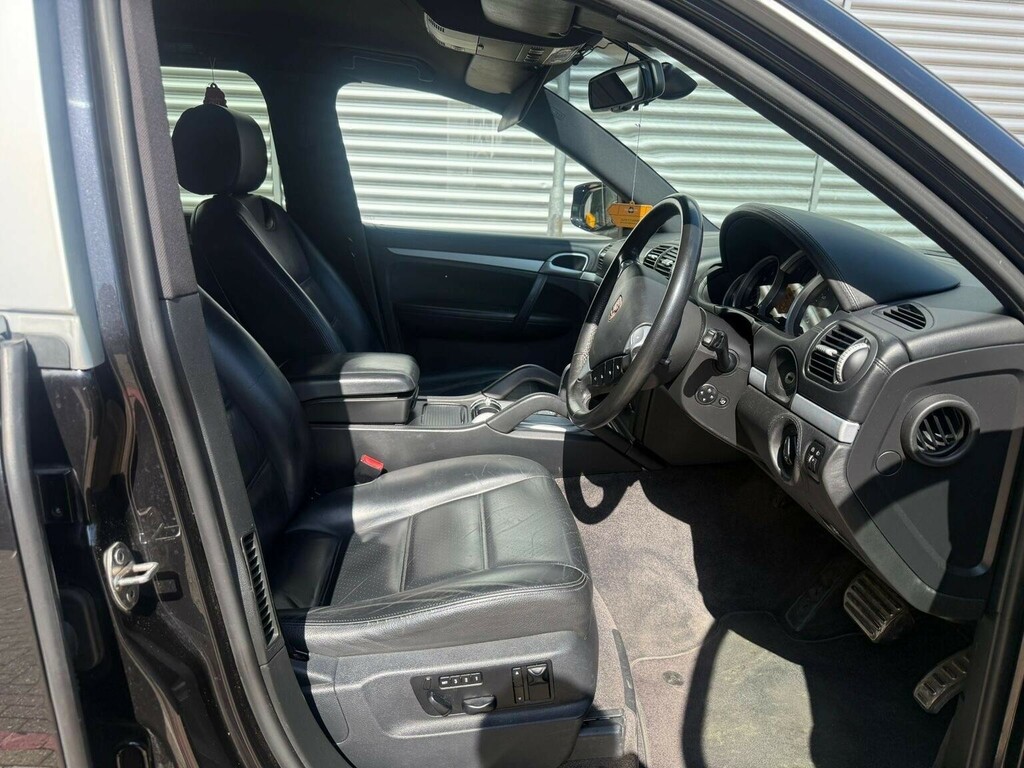 Porsche Cayenne Suv Cayenne Black #11