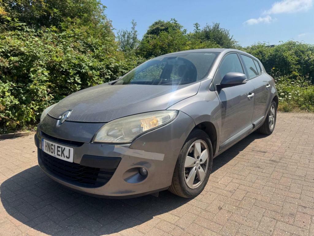 Renault Megane Hatchback Silver #15