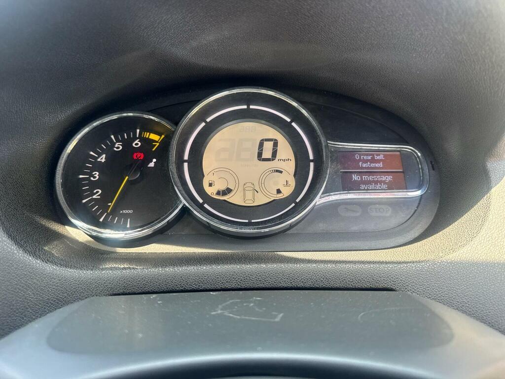 Renault Megane Hatchback Silver #10