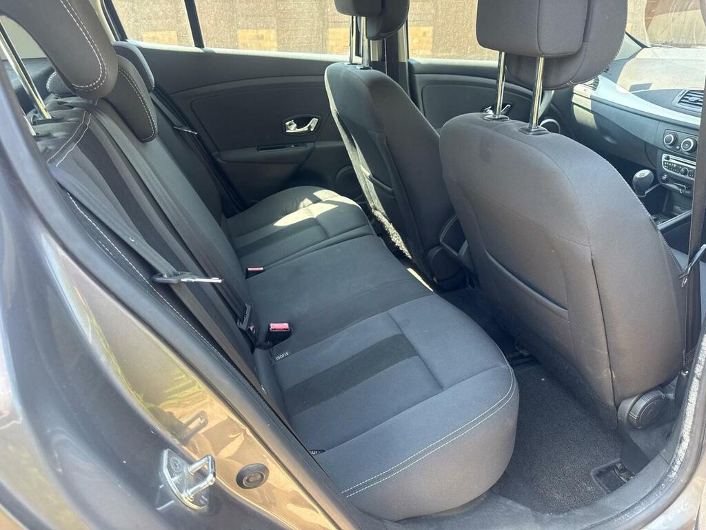 Renault Megane Hatchback Silver #8