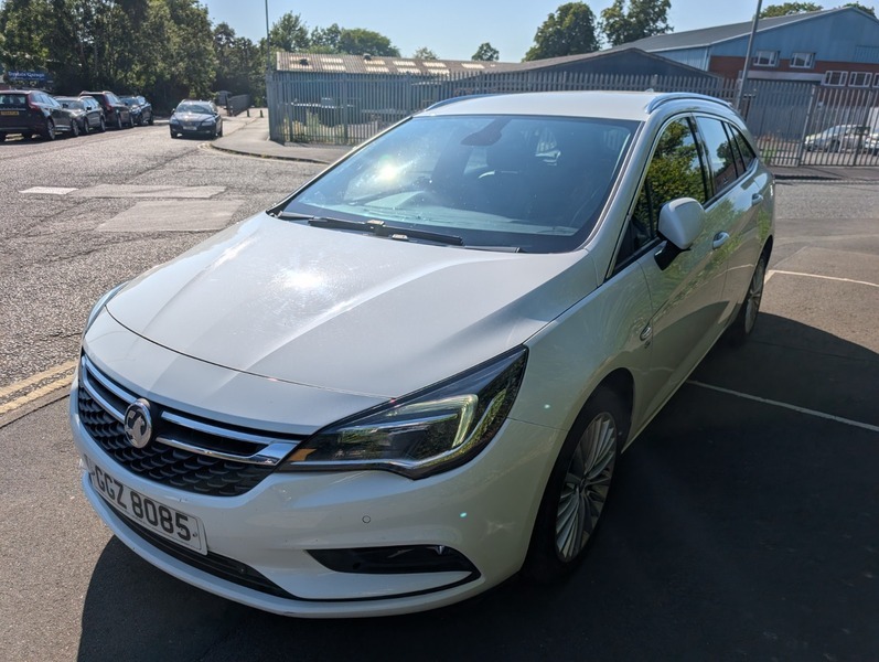 Vauxhall Astra Elite Nav Cdti White #4
