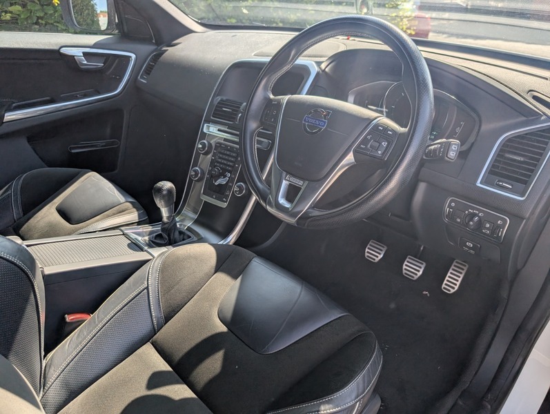 Volvo XC60 Petrol Silver #15