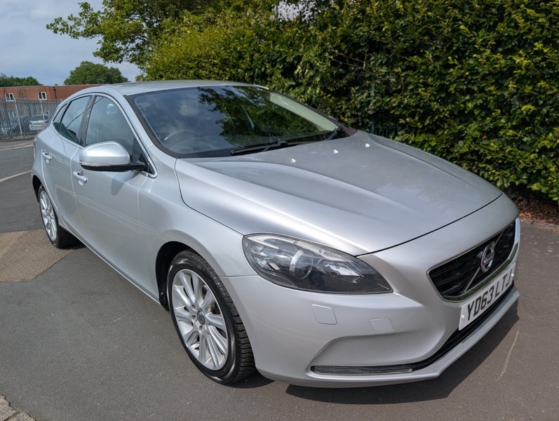 Volvo V40 D2 Se Lux Silver #2