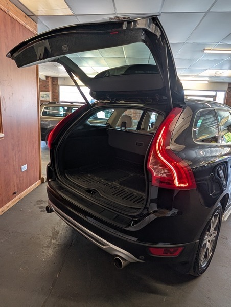 Volvo XC60 2.4 D3 R-design Awd 163 Driver Support Silver #6