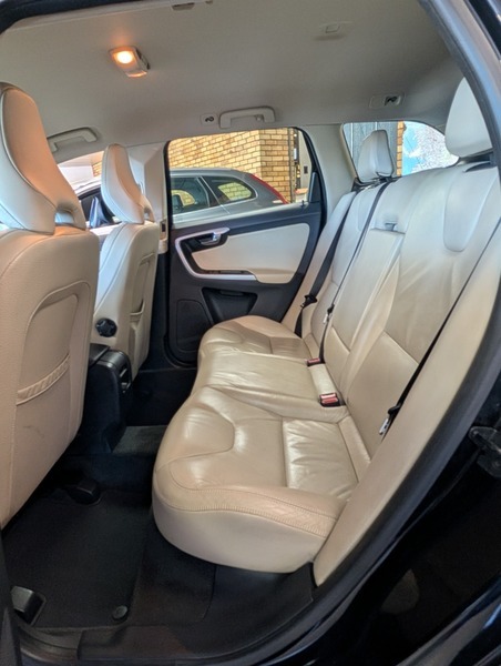 Volvo XC60 2.4 D3 R-design Awd 163 Driver Support Silver #10