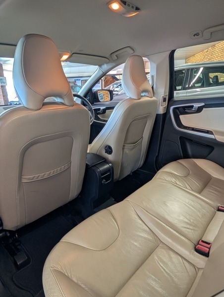 Volvo XC60 2.4 D3 R-design Awd 163 Driver Support Silver #12
