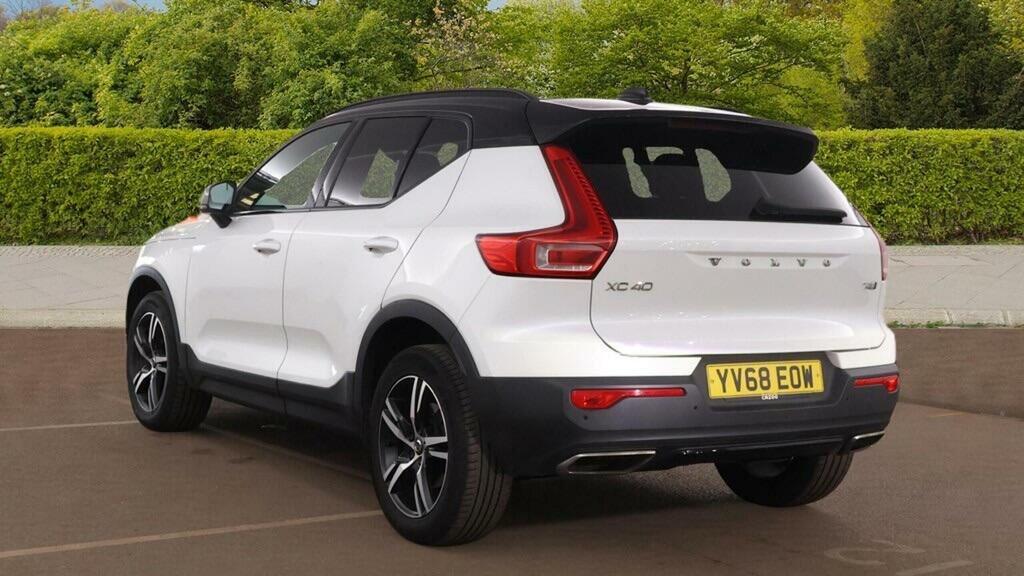 Volvo XC40 2.0 T4 R-design Awd Euro 6 Ss White #5