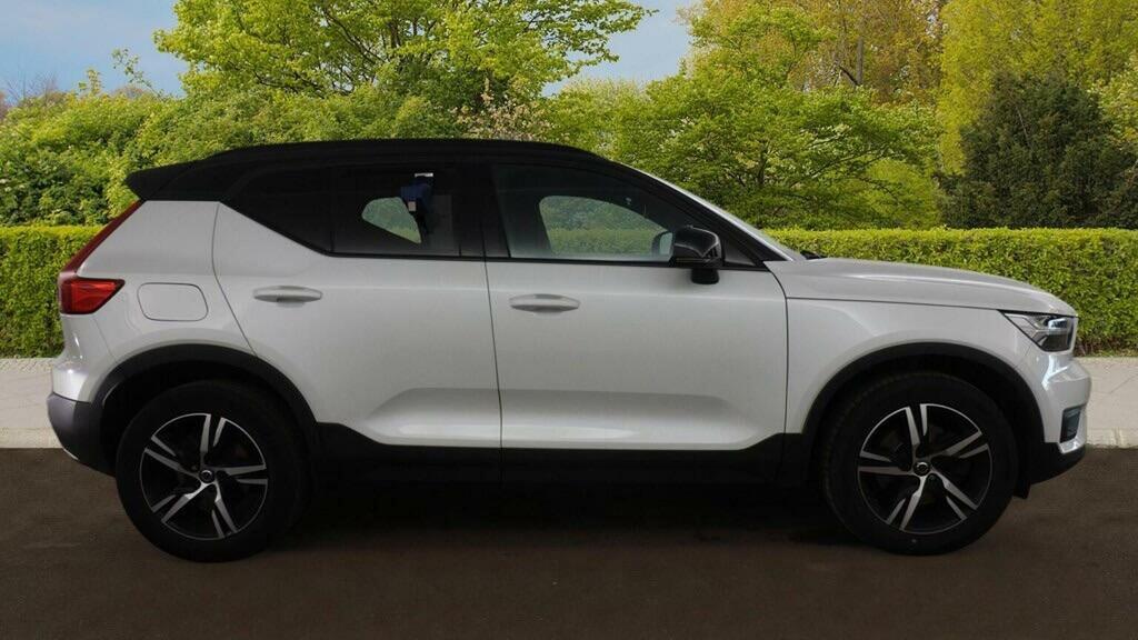 Volvo XC40 2.0 T4 R-design Awd Euro 6 Ss White #4