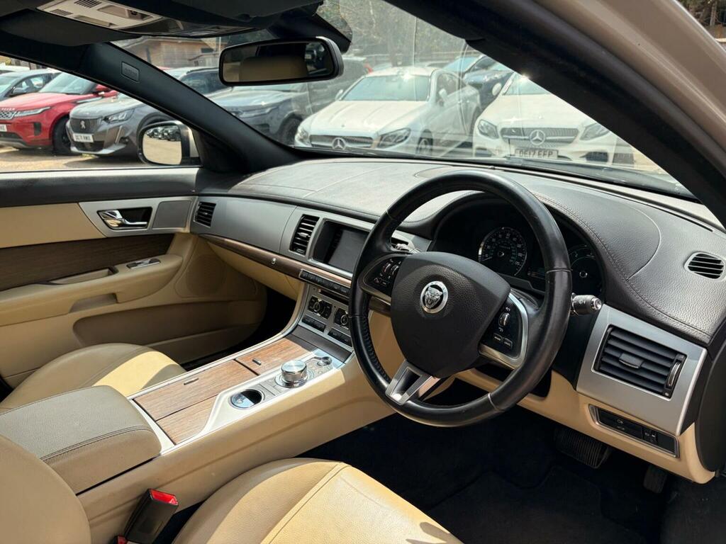 Jaguar XF 2.2 D Luxury 200 Bhp Silver #10