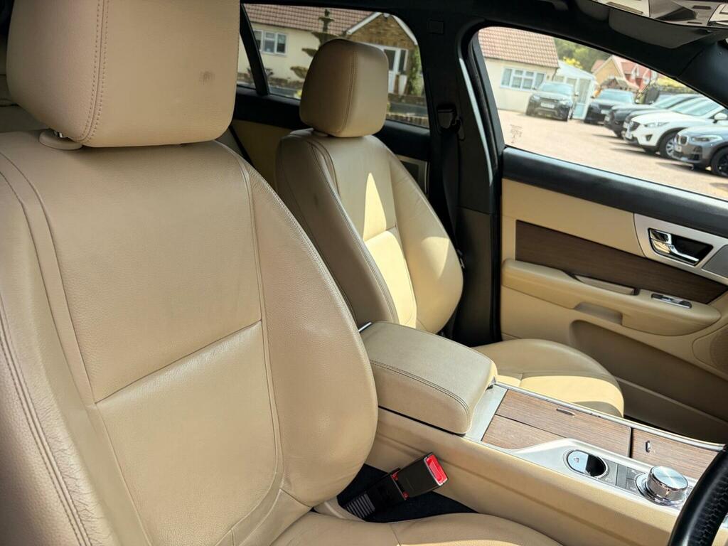 Jaguar XF 2.2 D Luxury 200 Bhp Silver #20