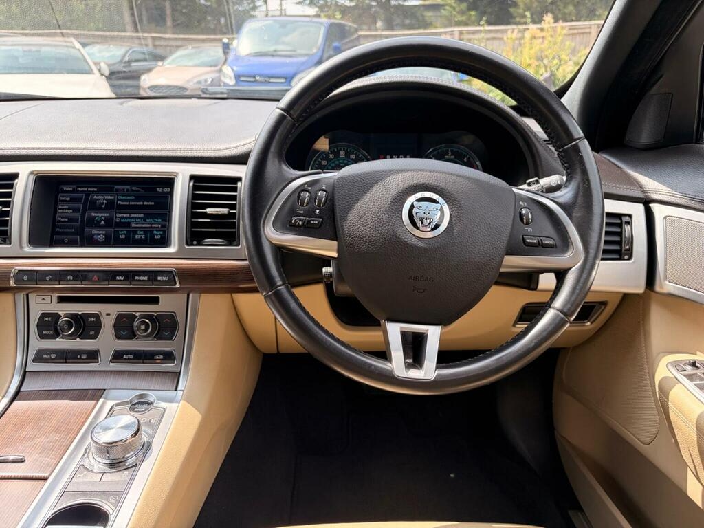 Jaguar XF 2.2 D Luxury 200 Bhp Silver #15
