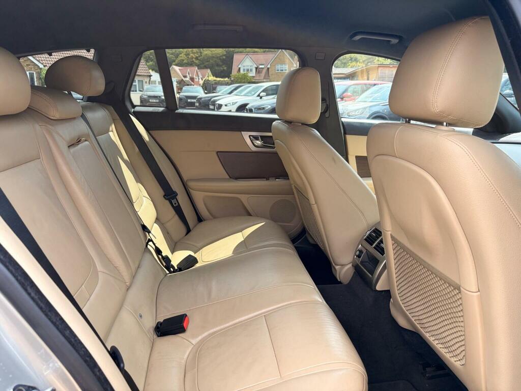 Jaguar XF 2.2 D Luxury 200 Bhp Silver #21