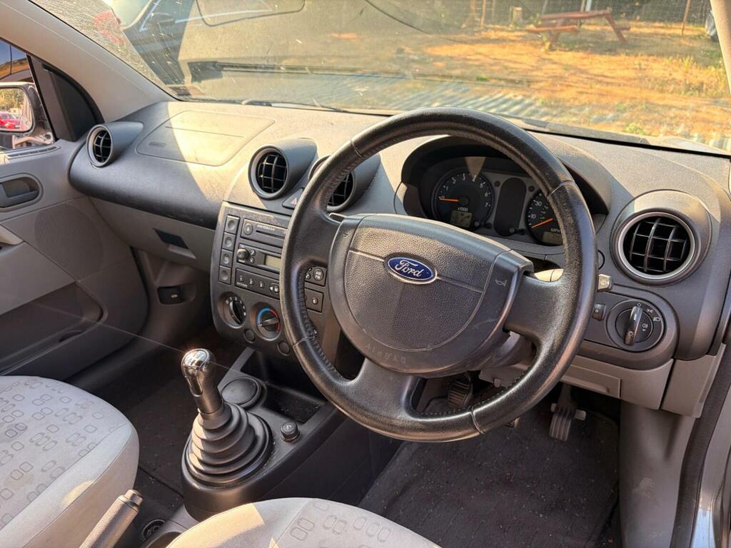 Ford Fiesta 1.4 Ghia Silver #7