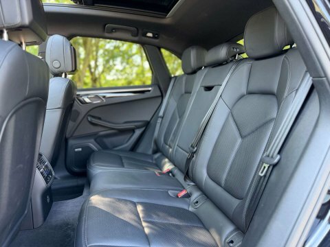 Porsche Macan 5dr Pdk Silver #48