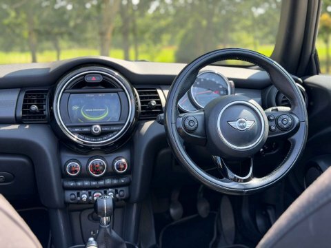 Mini Convertible 1.5 Cooper #4