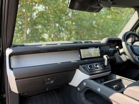 Land Rover Defender 3.0 Defender Hard #2