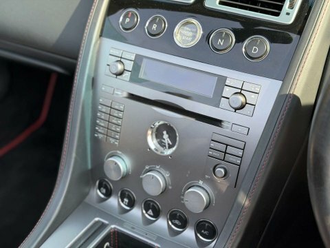 Aston Martin DB9 V12 Volante  #8