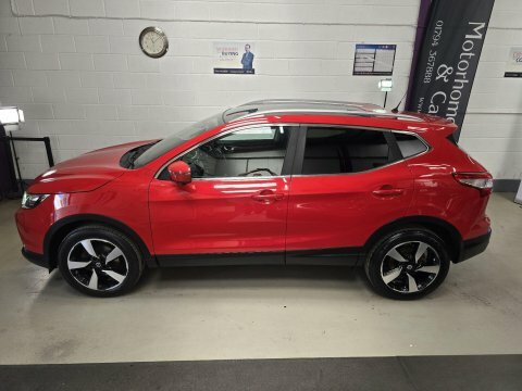Nissan Qashqai 2017 66 1.2 Red #5