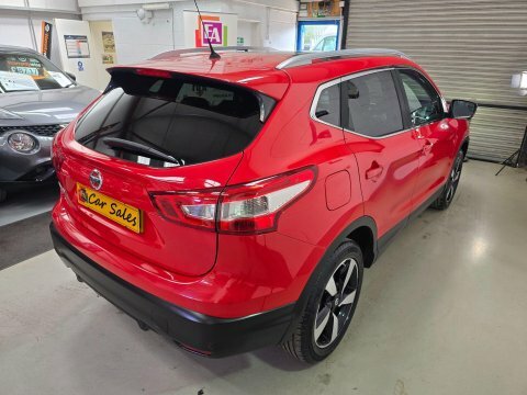Nissan Qashqai 2017 66 1.2 Red #2