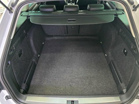 Skoda Superb 1.4L Se L Grey #9