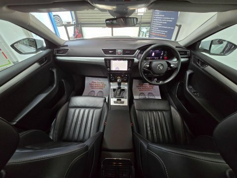 Skoda Superb 2022 22 2.0 White #3